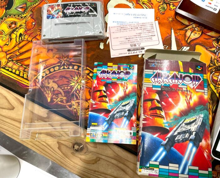スーパーファミコンソフトの箱・説明書・内トレイなど付属物が揃った状態を比較できる写真