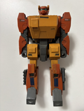 特装機兵ドルバック 可変メカ 無限キャリバーのロボット形態 トイ写真
