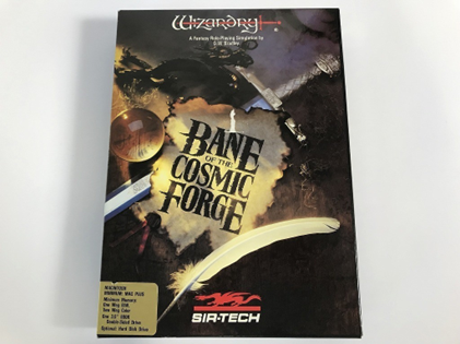 SIR-TECHによるPCゲーム『Wizardry VI: BANE OF THE COSMIC FORGE』のパッケージ、羽ペンや剣が描かれた重厚なファンタジー調のデザイン