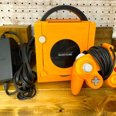 ニンテンドー ゲームキューブ オレンジカラーを東京都世田谷区池尻で出張買取