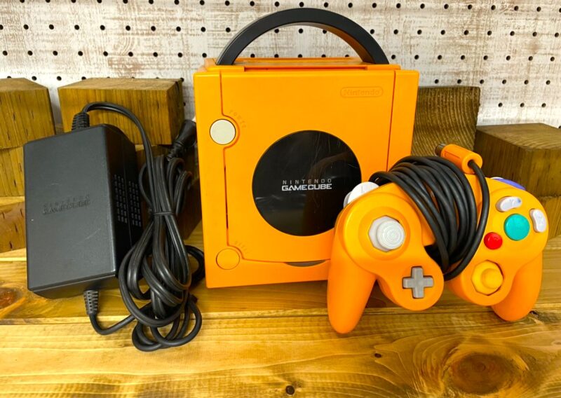 ニンテンドー ゲームキューブ オレンジカラーを東京都世田谷区池尻で出張買取