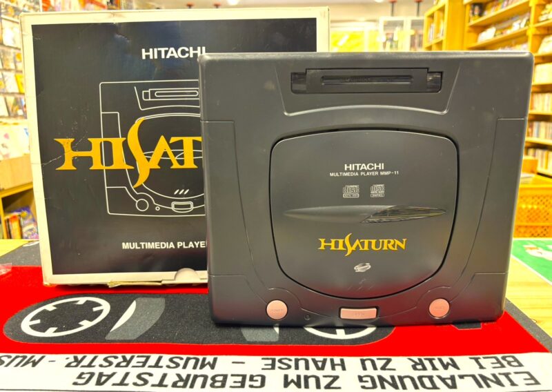 ゲーム機の限定モデルが店内にディスプレイされたイメージ写真